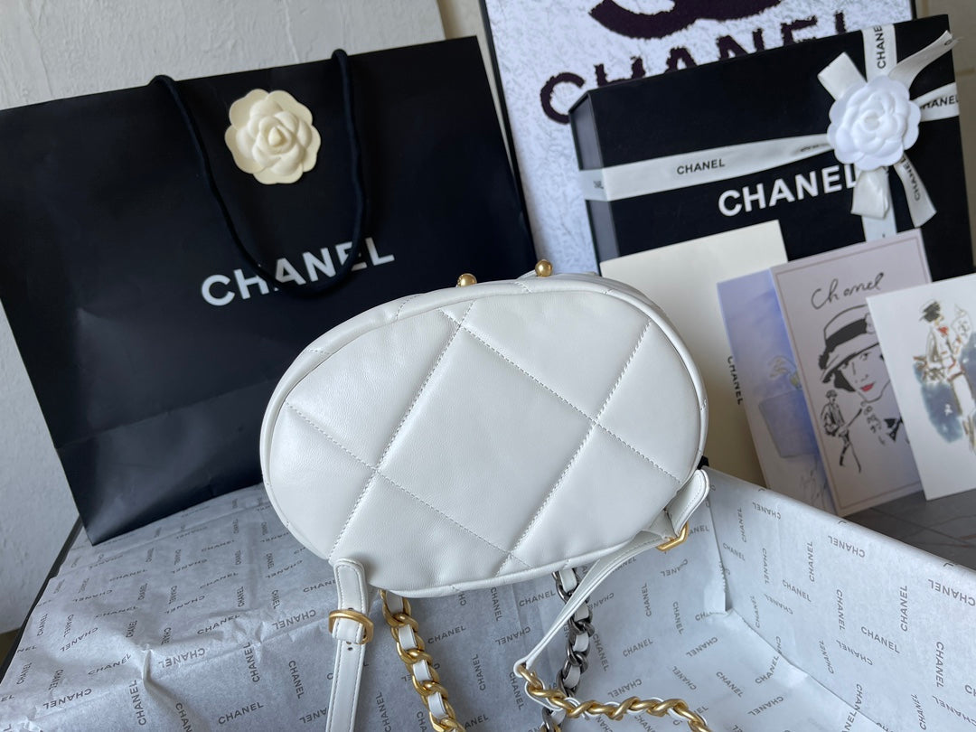 Chane1 24C 19Bag AS4223# White 26x22x16cm