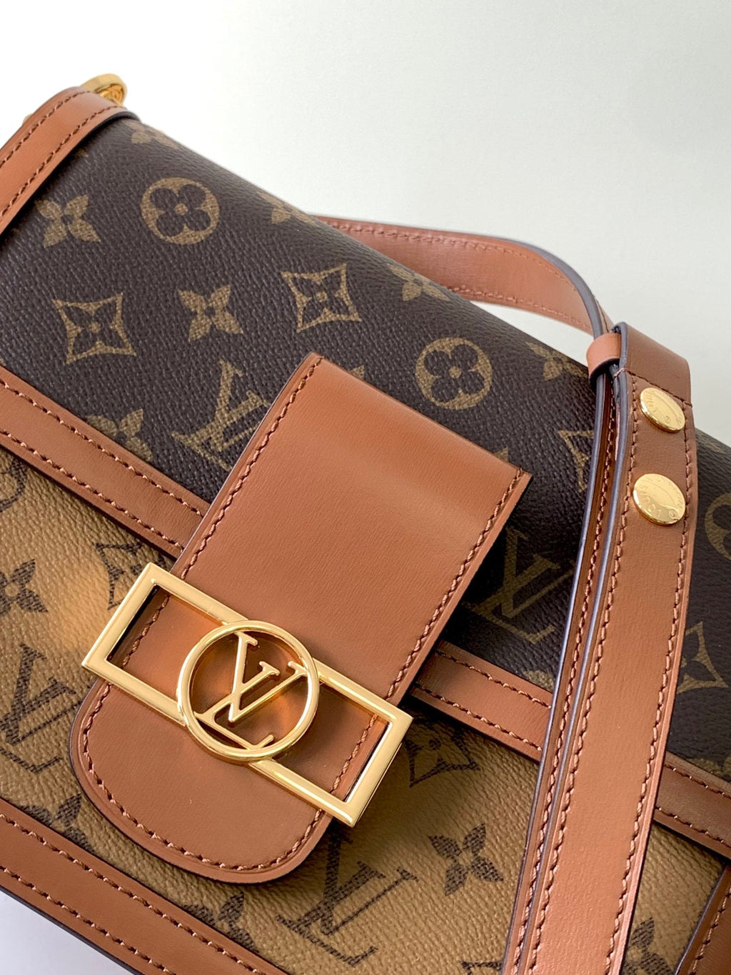 Louis Vuitton Dauphine Crossbody Bag M4595, 25x17x10.5cm