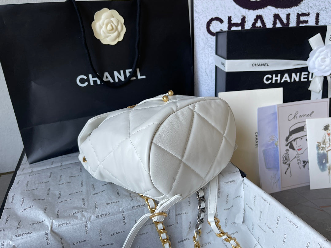 Chane1 24C 19Bag AS4223# White 26x22x16cm