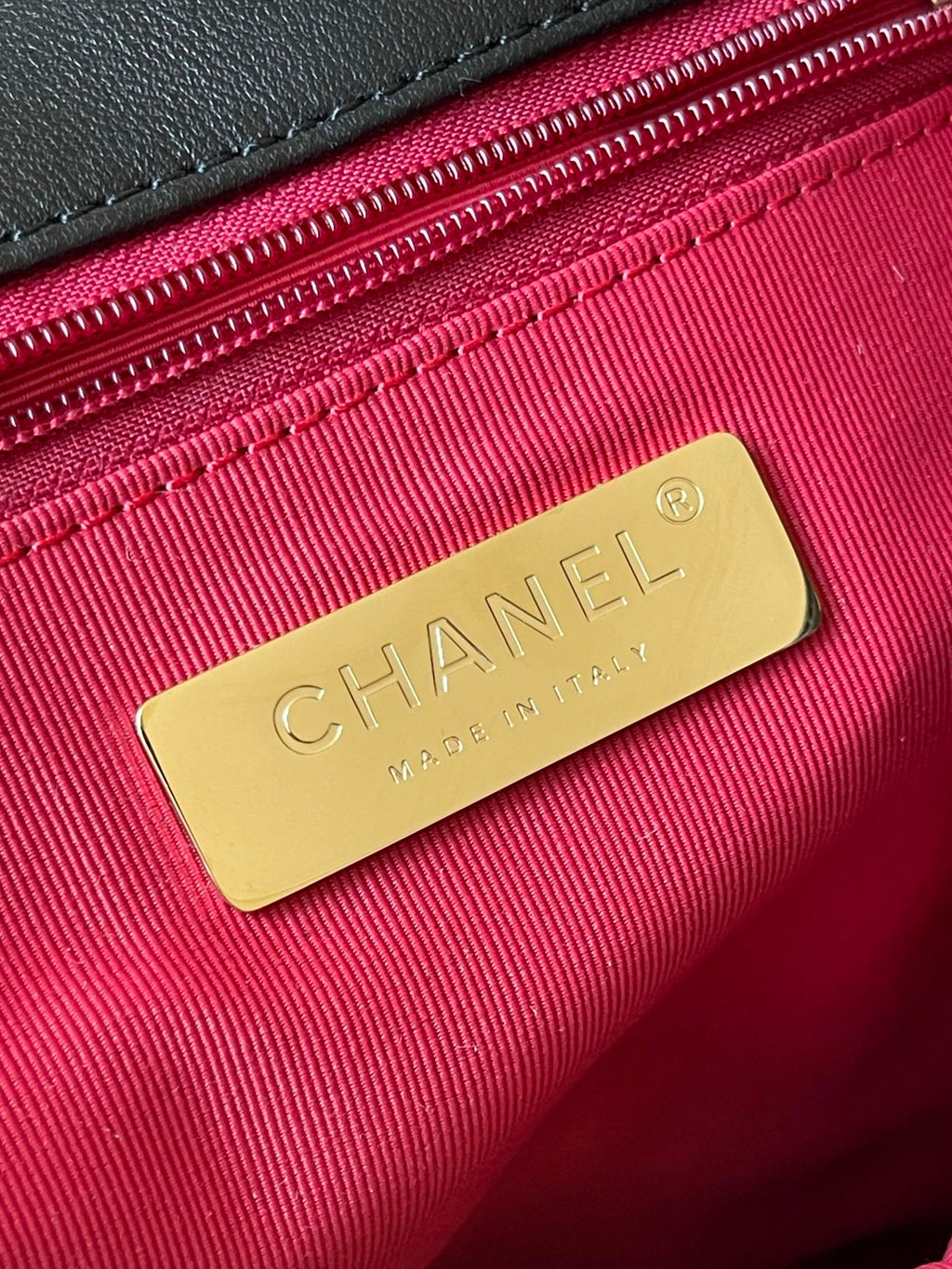 Chane1 24C 19Bag AS4223# Black 26x22x16cm
