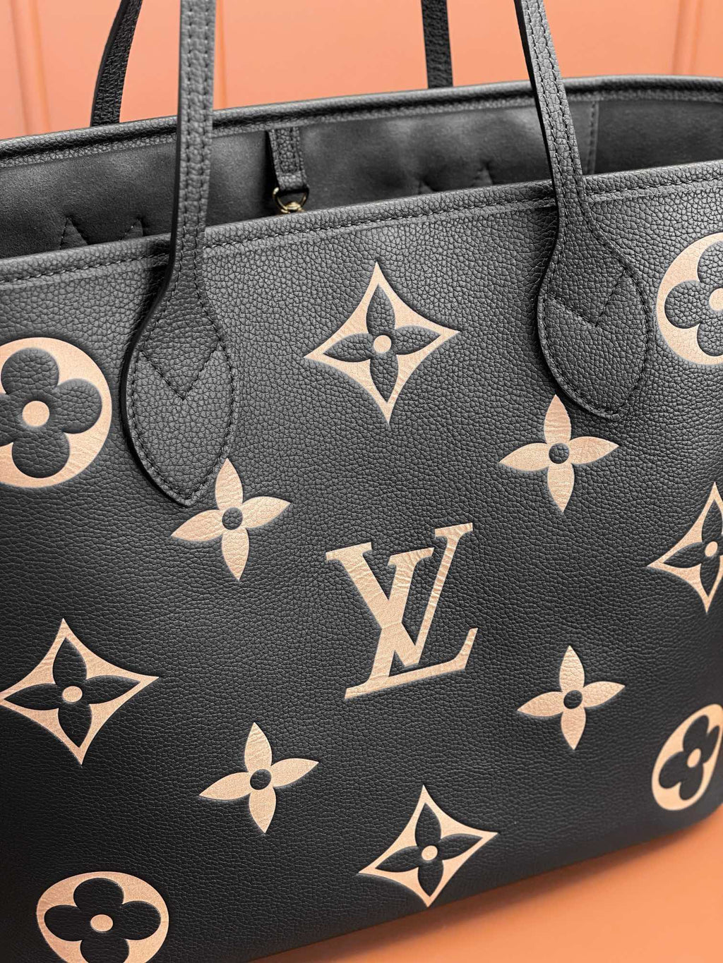 Louis Vuitton LV  M58907 Neverfull MM Bag 31x28x14cm Black