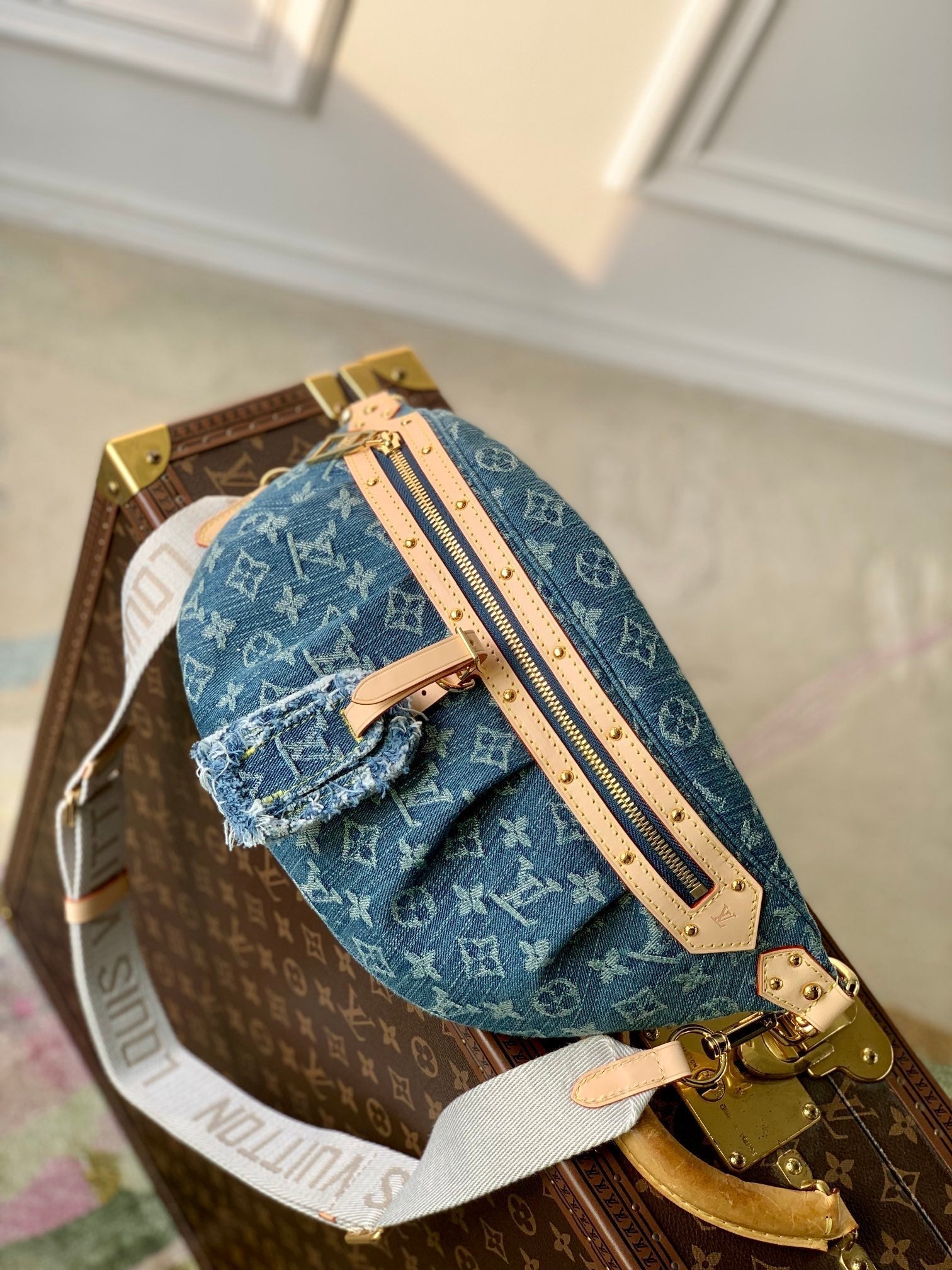 Louis Vuitton M46837 Bumbag Monogram Denim Blue Bag 38×16×7.5cm