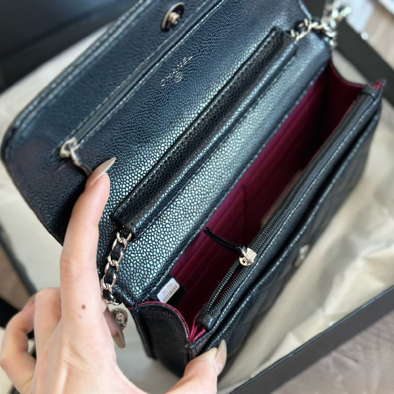 Chanel chain shoulder bag