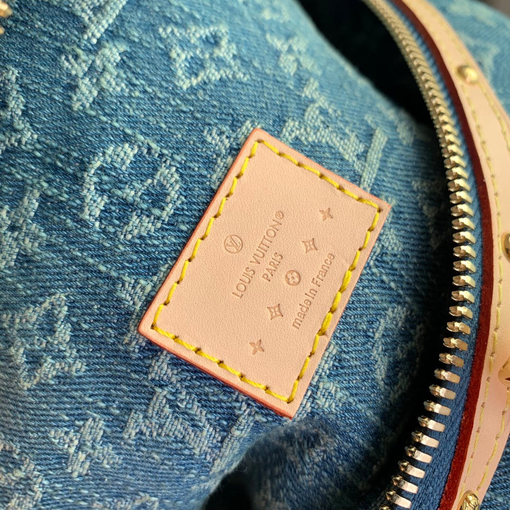Louis Vuitton M46837 Bumbag Monogram Denim Blue Bag 38×16×7.5cm