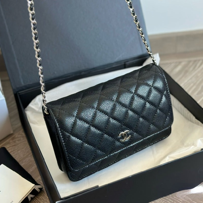 Chanel chain shoulder bag