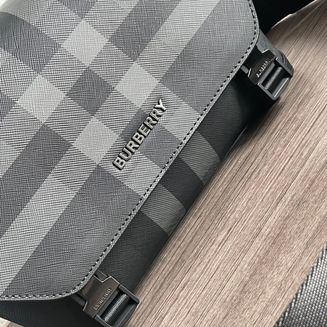 Burberry Check Small Wright ‘Charcoal’