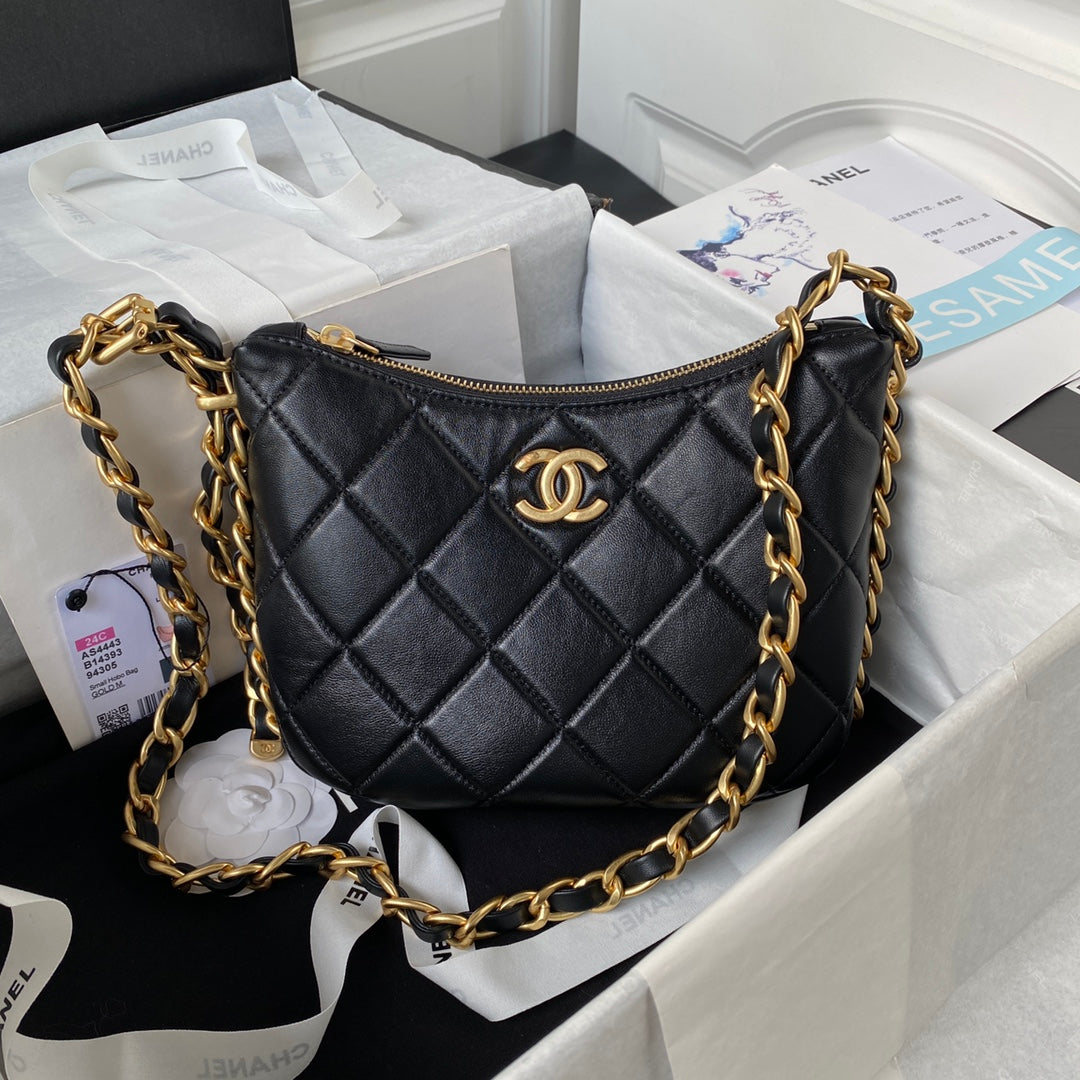 Chanel 23kHobo Bag 23x23x6cm black