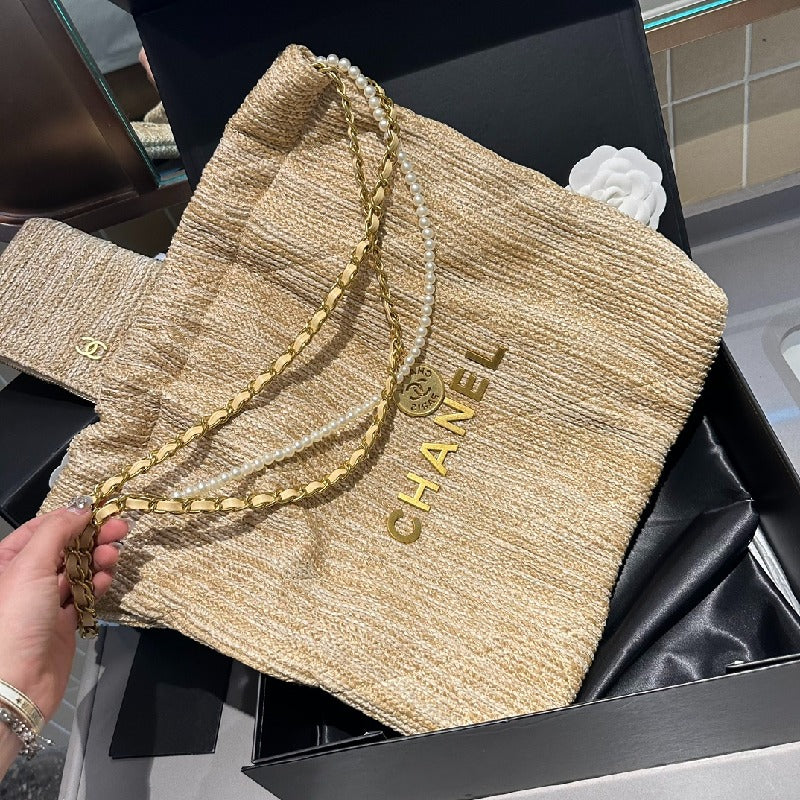 Chanel chain shoulder bag