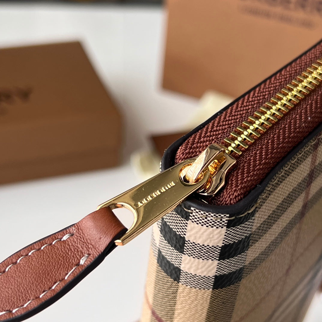 BURBERRY WALLETS 19x10.5x2.5cm BROWN