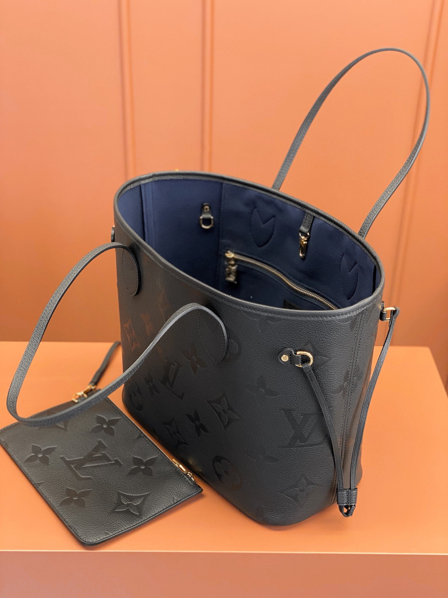 Louis Vuitton LV  M45685 Neverfull MM Bag 31x28x14cm Black