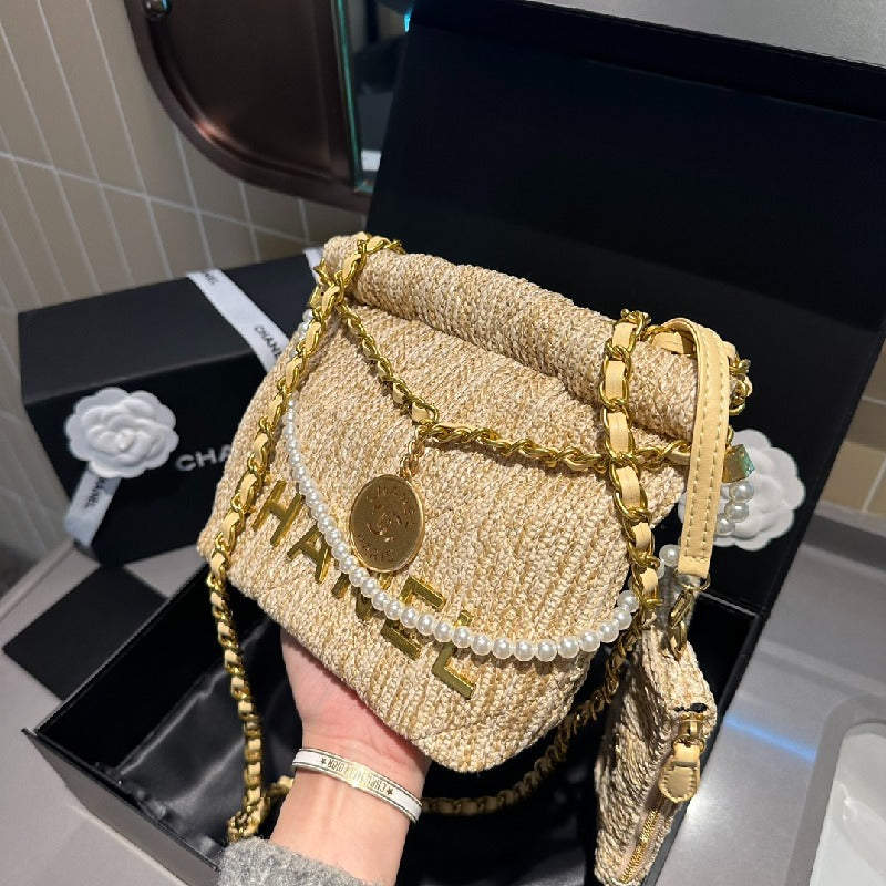Chanel chain shoulder bag
