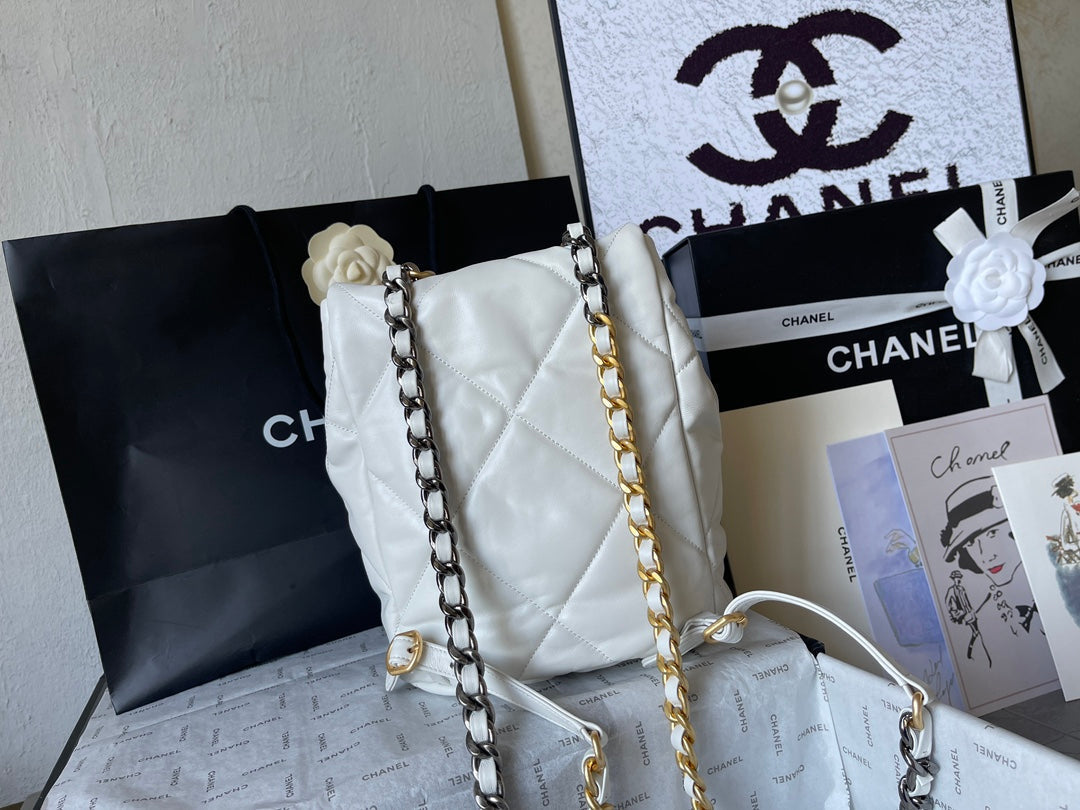 Chane1 24C 19Bag AS4223# White 26x22x16cm