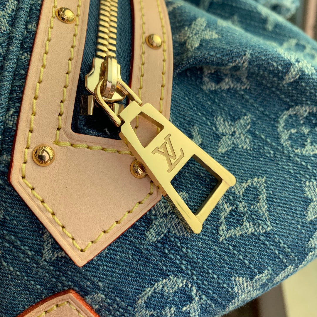 Louis Vuitton M46837 Bumbag Monogram Denim Blue Bag 38×16×7.5cm