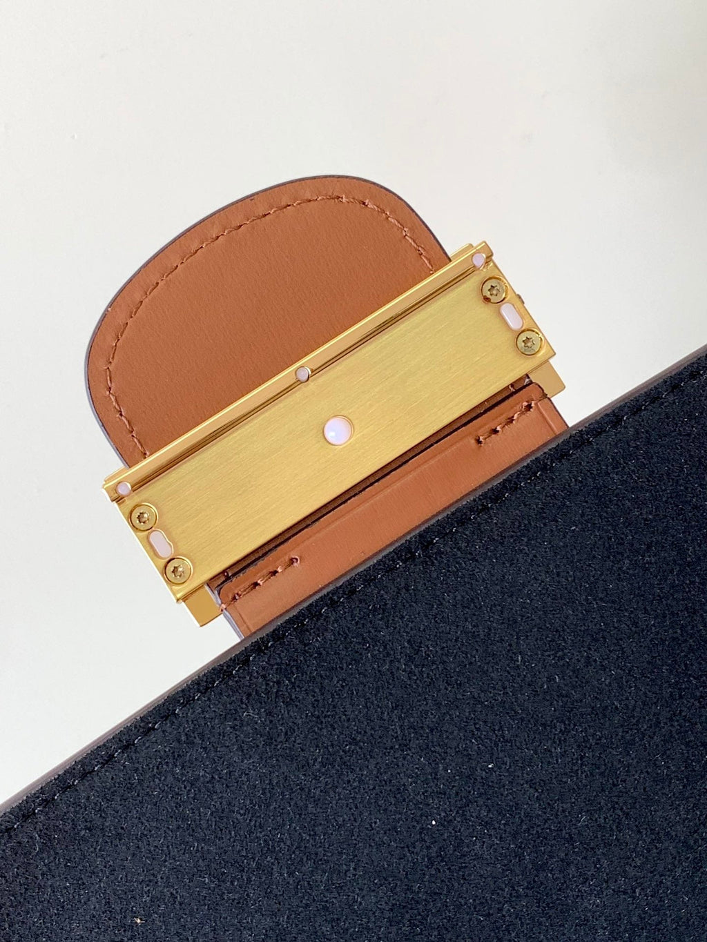 Louis Vuitton Dauphine Crossbody Bag M4595, 25x17x10.5cm