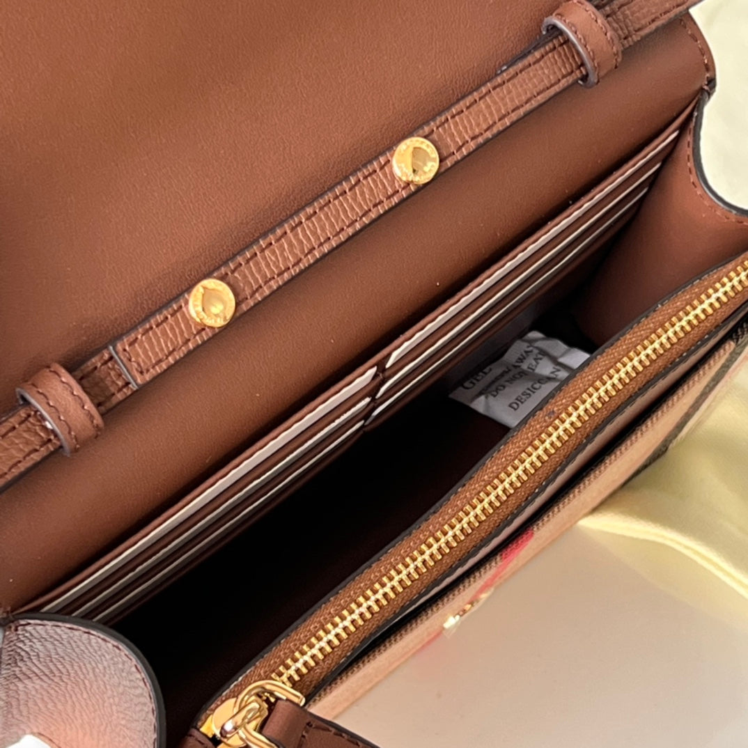 Burberry House Check Derby Hampshire Crossbody 19x13.5x5cm