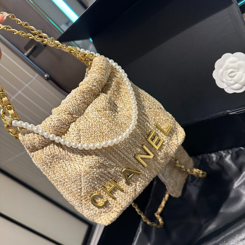 Chanel chain shoulder bag