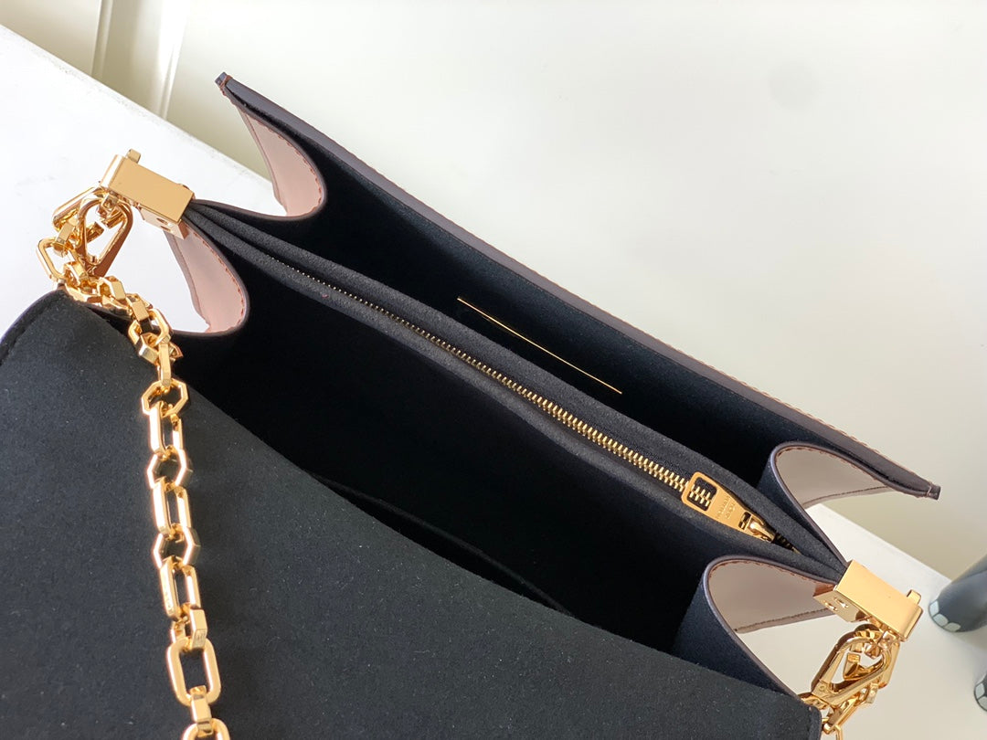 Louis Vuitton Dauphine Crossbody Bag M4595, 25x17x10.5cm