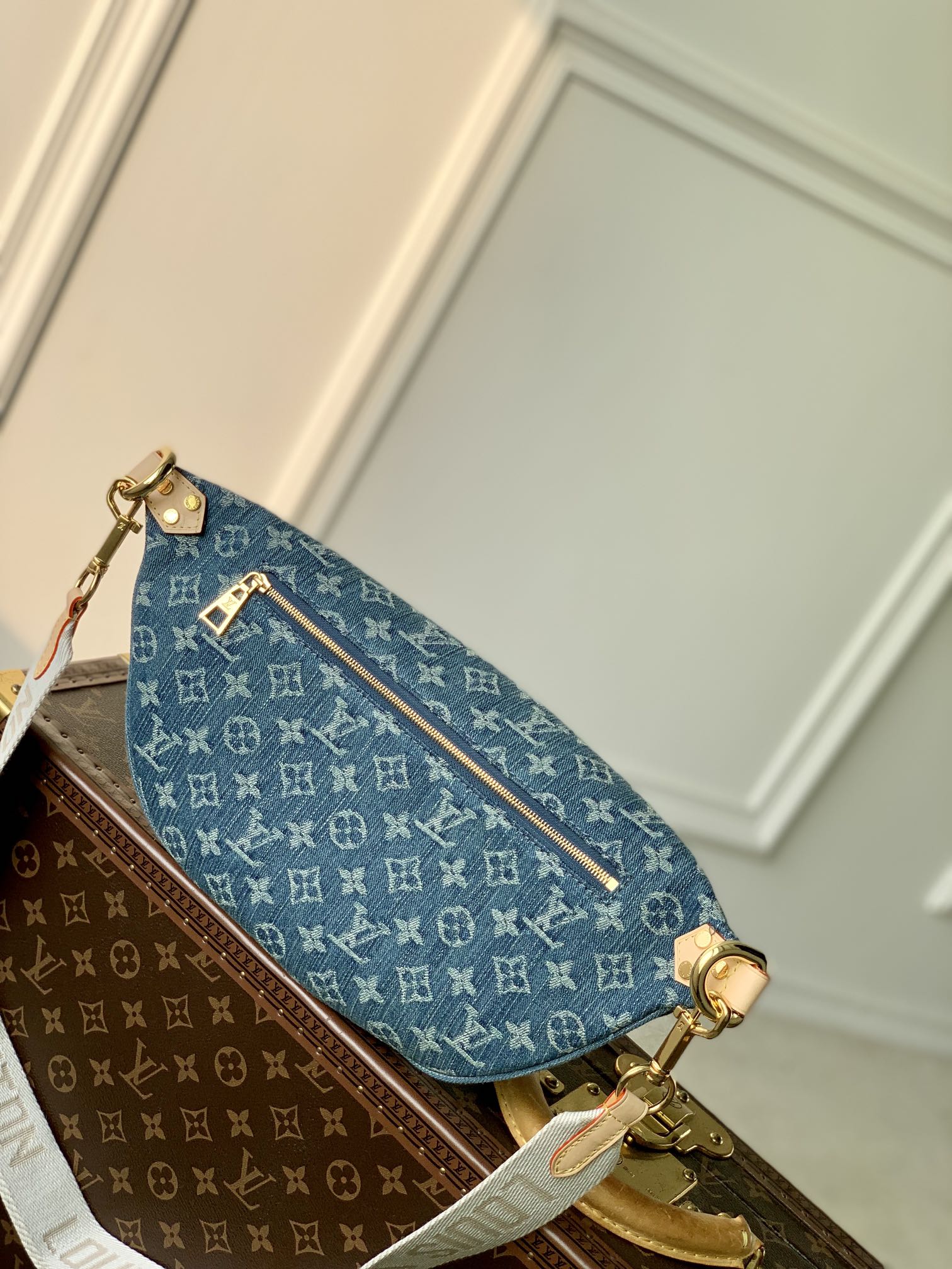 Louis Vuitton M46837 Bumbag Monogram Denim Blue Bag 38×16×7.5cm