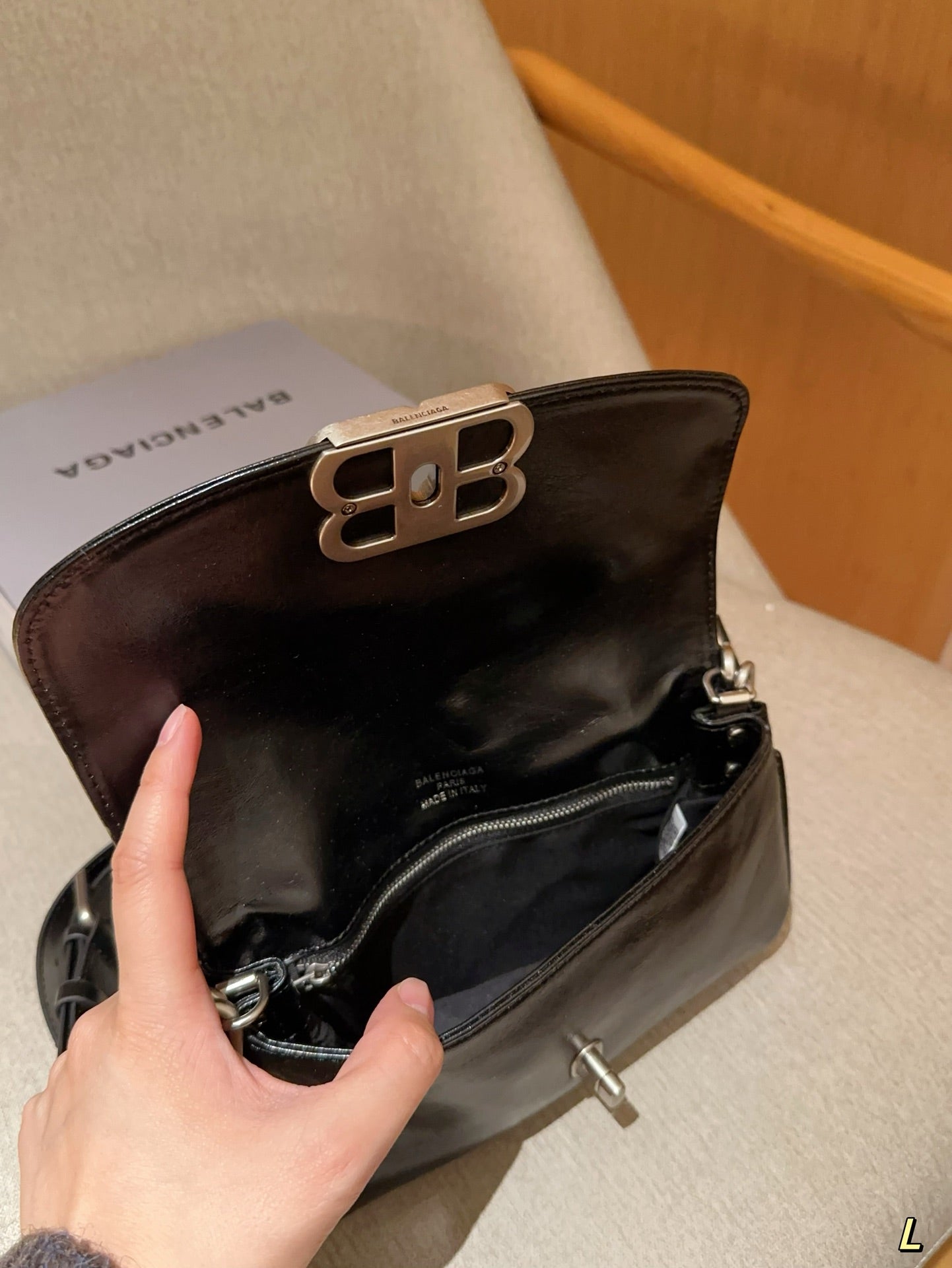 Balenciaga BB Soft Flap Bag 23×14×4cm