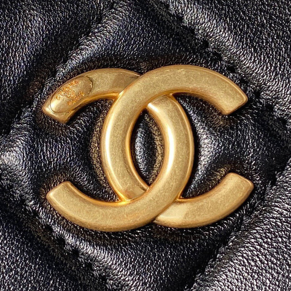 Chanel 23kHobo Bag 23x23x6cm black