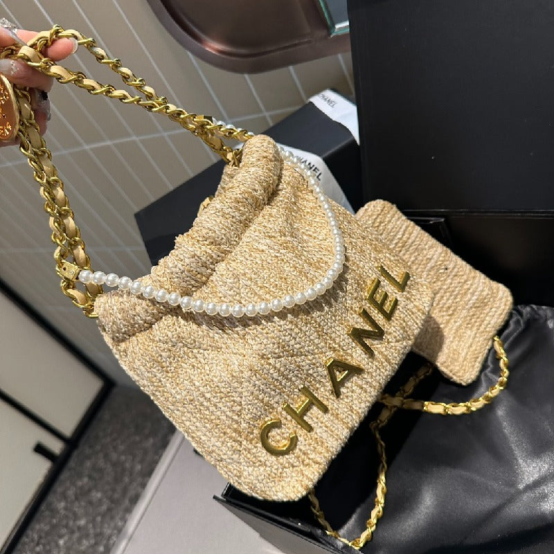 Chanel chain shoulder bag
