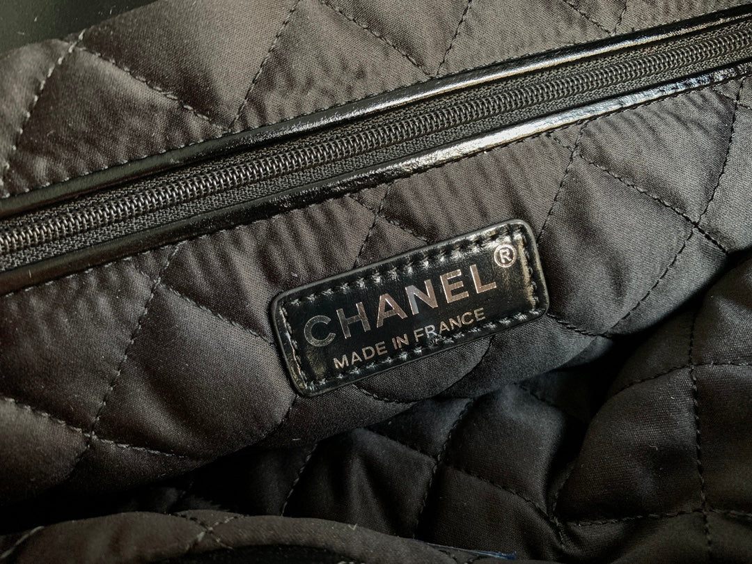 Chanel 22 Handbag Black Bag 35x37x7cm