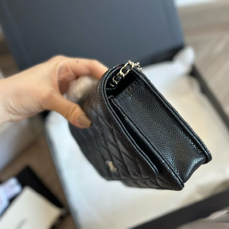 Chanel chain shoulder bag