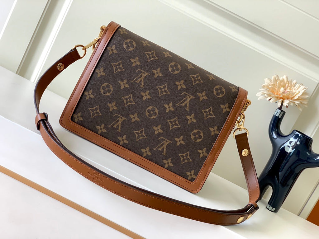 Louis Vuitton Dauphine Crossbody Bag M4595, 25x17x10.5cm